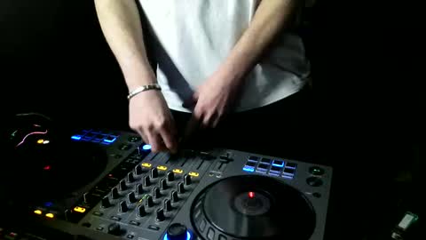 Snapshot of vybzkartel1987 chatting on 02-18-26, 05:25 VybzKartel online show from 02-18-26, 05:25