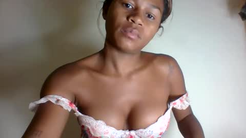 Snapshot of vynarahot chatting on 05-01-26, 10:36 vynarahot online show from 05-01-26, 10:36