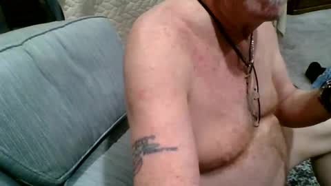 Snapshot of w3llbit chatting on 02-18-26, 04:41 w3llbit online show from 02-18-26, 04:41