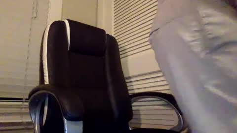 Snapshot of w988358 chatting on 02-19-25, 03:28 w111111 online show from 02-19-25, 03:28