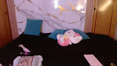 kitty SUPORT ME AND MY BABY SINGLE MOMY online show from 06-22-26, 04:48