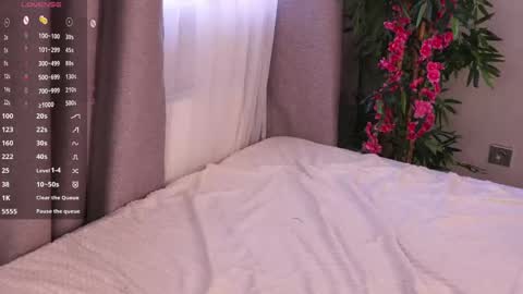 Snapshot of waki_fuckie chatting on 05-07-26, 08:52 Lina online show from 05-07-26, 08:52