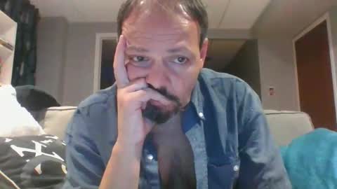 Snapshot of walker033 chatting on 09-22-25, 04:03 walker033 online show from 09-22-25, 04:03