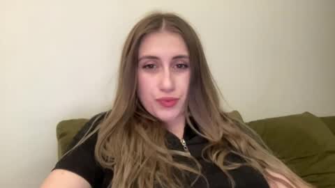 walkiria19 online show from 06-15-26, 07:38