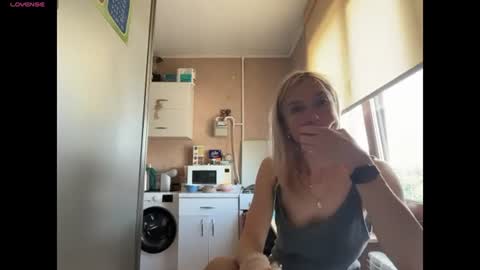 Snapshot of walter_cam chatting on 07-07-26, 08:07 Walter Cam online show from 07-07-26, 08:07