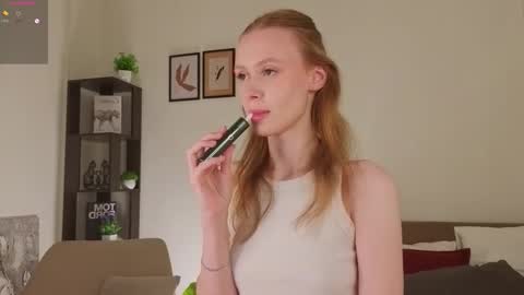 Emi online show from 09-18-25, 11:29