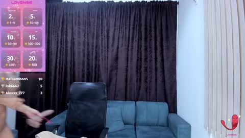 Snapshot of wandaxs69 chatting on 01-28-25, 11:17 wanda online show from 01-28-25, 11:17