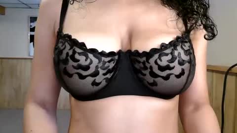 wanderlustgaal online show from 11-24-25, 03:56