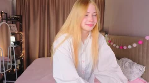 Amelia online show from 05-29-26, 06:17