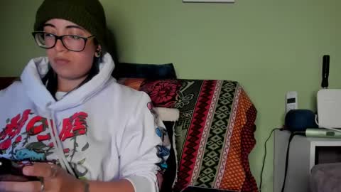 Snapshot of waningrosee chatting on 02-15-25, 12:15 Waningrose Lu online show from 02-15-25, 12:15