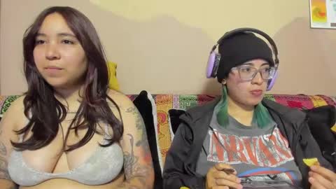 Snapshot of waningrosee chatting on 09-16-25, 01:06 Waningrose Lu online show from 09-16-25, 01:06