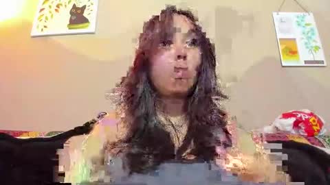 Snapshot of waningrosee chatting on 09-21-25, 01:18 Waningrose Lu online show from 09-21-25, 01:18