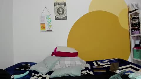 Snapshot of waningrosee chatting on 11-12-25, 09:25 Waningrose Lu online show from 11-12-25, 09:25