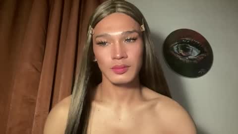 LIZA online show from 05-18-26, 01:06