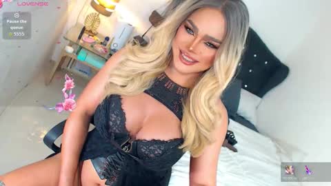 Miss Anna online show from 02-07-26, 02:54