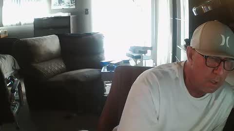 inittogetitin online show from 11-26-25, 10:00