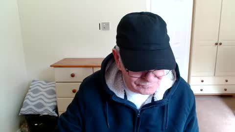 Snapshot of wanttobefree90 chatting on 06-05-26, 08:09 wanttobefree90 online show from 06-05-26, 08:09