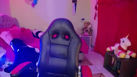 EMILY online show from 01-22-25, 07:46