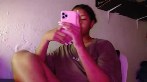 Snapshot of washbag14 chatting on 02-08-26, 03:37 washbag14 online show from 02-08-26, 03:37