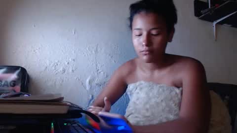 Snapshot of washbag14 chatting on 02-09-26, 03:49 washbag14 online show from 02-09-26, 03:49