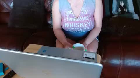 Snapshot of watchedging chatting on 03-08-25, 03:24 Hereforfun online show from 03-08-25, 03:24