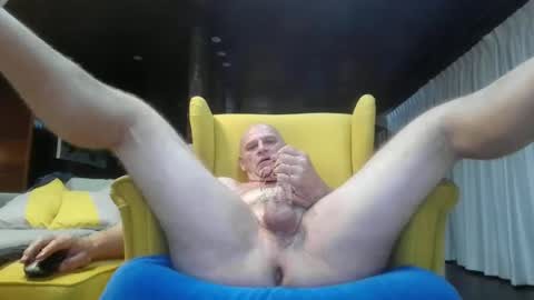 Snapshot of watchingnow1 chatting on 12-13-24, 06:59 watchingnow1 online show from 12-13-24, 06:59