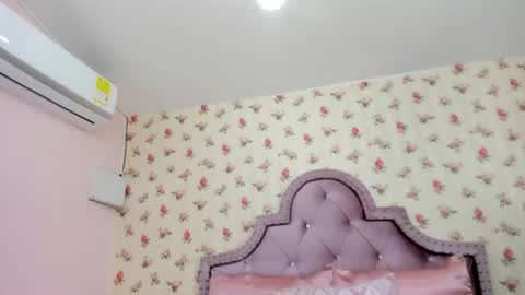 Snapshot of watson_crystal00 chatting on 07-16-26, 01:06 Milf Latina online show from 07-16-26, 01:06