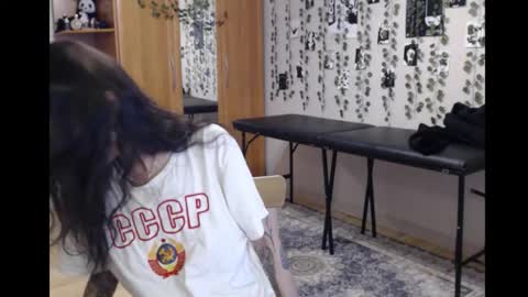 Mina online show from 10-29-25, 06:04