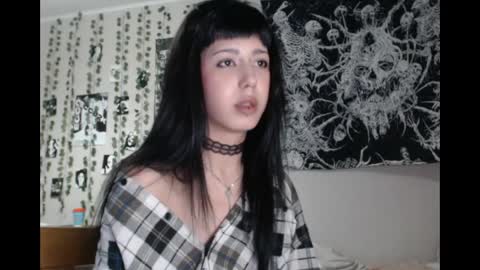 Snapshot of wavy_nights chatting on 04-30-26, 08:57 Mina online show from 04-30-26, 08:57