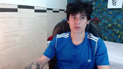 Snapshot of wayath chatting on 07-25-26, 11:41 Wayath online show from 07-25-26, 11:41