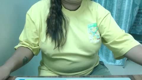 Snapshot of we_are_indian chatting on 12-08-24, 06:11 khushiwife kabirhubby kavyasexy gf online show from 12-08-24, 06:11