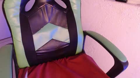 Trixie 3 online show from 11-10-25, 01:21