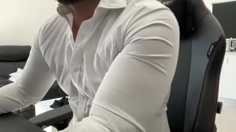 Weapon X online show from 01-05-25, 11:01