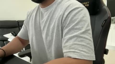 Weapon X online show from 10-26-25, 08:48