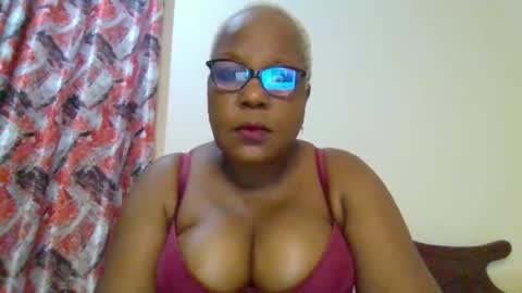 Snapshot of weaverbird25 chatting on 02-10-26, 10:03 weaverbird25 online show from 02-10-26, 10:03