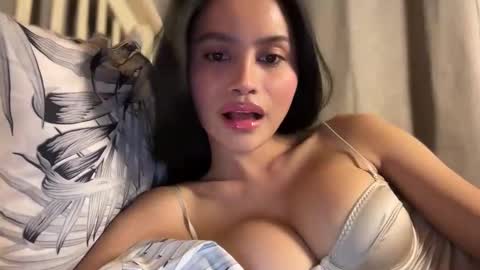 Maggie online show from 11-23-25, 05:02