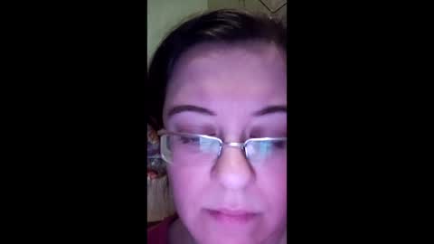 Snapshot of webgirl2 chatting on 01-12-25, 11:15 Marina online show from 01-12-25, 11:15