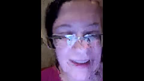 Snapshot of webgirl2 chatting on 01-18-25, 10:39 Marina online show from 01-18-25, 10:39