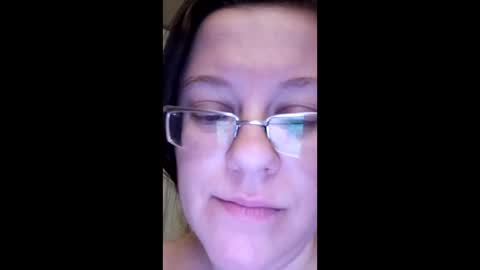 Snapshot of webgirl2 chatting on 02-06-25, 11:04 Marina online show from 02-06-25, 11:04