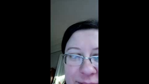 Snapshot of webgirl2 chatting on 03-05-25, 02:45 Marina online show from 03-05-25, 02:45