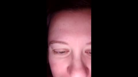 Snapshot of webgirl2 chatting on 03-08-25, 01:06 Marina online show from 03-08-25, 01:06