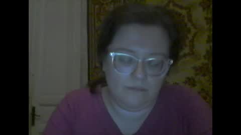 Snapshot of webgirl2 chatting on 09-18-25, 08:33 Marina online show from 09-18-25, 08:33