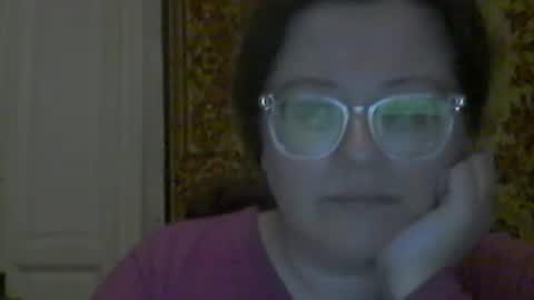 Snapshot of webgirl2 chatting on 10-23-25, 10:30 Marina online show from 10-23-25, 10:30