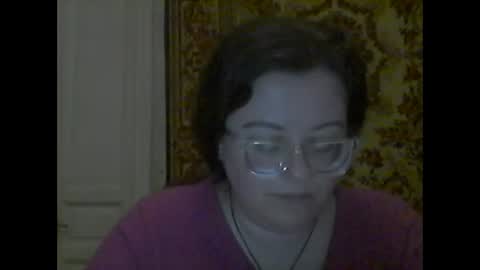 Snapshot of webgirl2 chatting on 10-26-25, 11:31 Marina online show from 10-26-25, 11:31