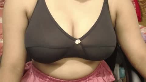 Snapshot of webshowxxx chatting on 07-13-26, 03:48 mina online show from 07-13-26, 03:48