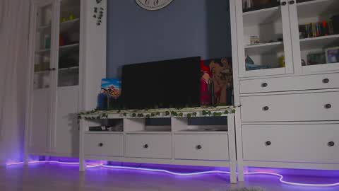 Snapshot of weed_princesss chatting on 12-02-24, 01:13 moon online show from 12-02-24, 01:13