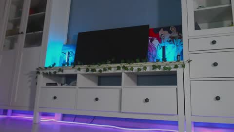 Snapshot of weed_princesss chatting on 12-09-24, 04:26 moon online show from 12-09-24, 04:26