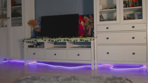 Snapshot of weed_princesss chatting on 12-13-24, 08:04 moon online show from 12-13-24, 08:04