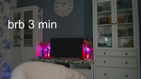 Snapshot of weed_princesss chatting on 01-30-25, 03:08 moon online show from 01-30-25, 03:08