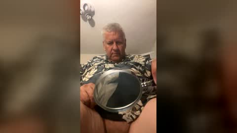 Snapshot of weightroom1958 chatting on 06-02-26, 03:19 weightroom1958 online show from 06-02-26, 03:19